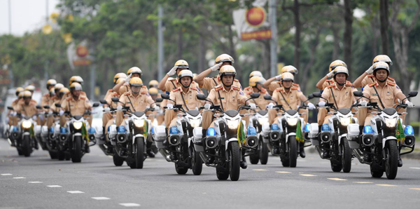 c&ocirc;ng an giao th&ocirc;ng